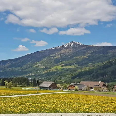 Διαμέρισμα Top 13 *