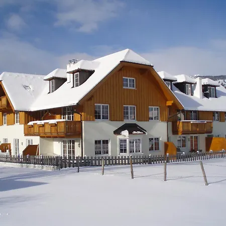 13 By Interhome